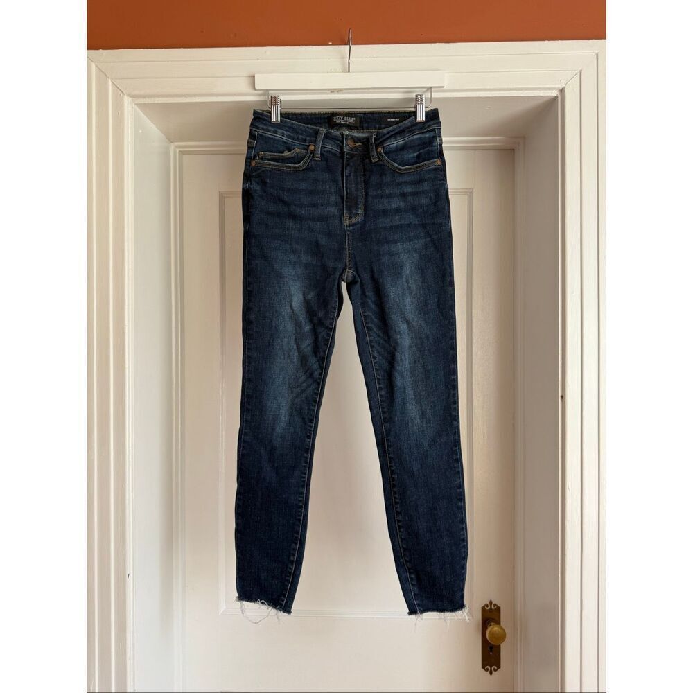 Judy Blue Dark Wash Skinny Fit Jeans w/ Frayed Hem Sz 7/28 EUC